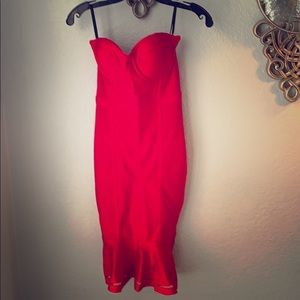NWT red Bebe dress size small